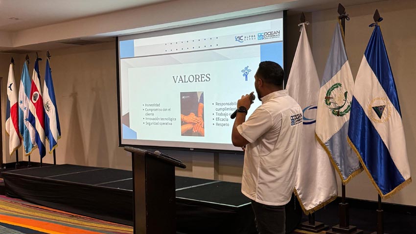 Alpha Cargo participa como invitado especial en el Foro Regional de Oceánica Internacional en San Salvador